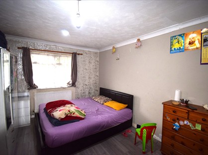 2 Bed Flat, Chadwell Heath, RM6