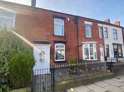 2 Bed Terraced House, Plodder Lane, BL4