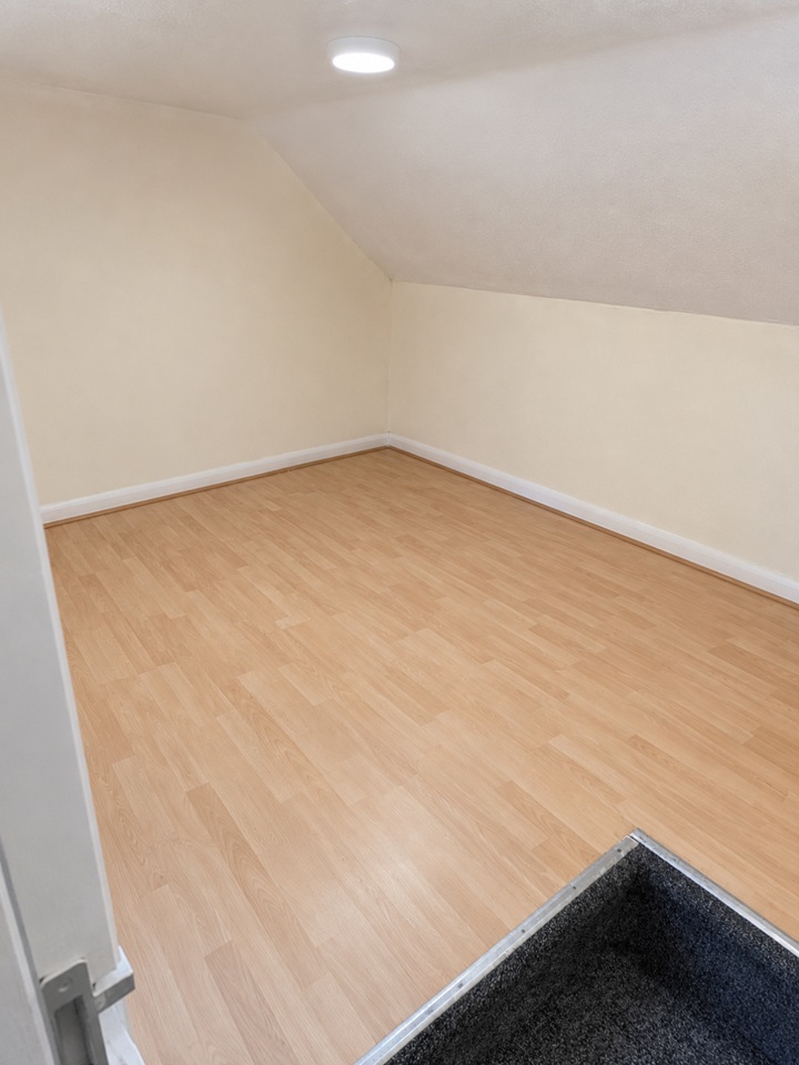 3 Bed Detached House, Thurman St, NG7 photo 4
