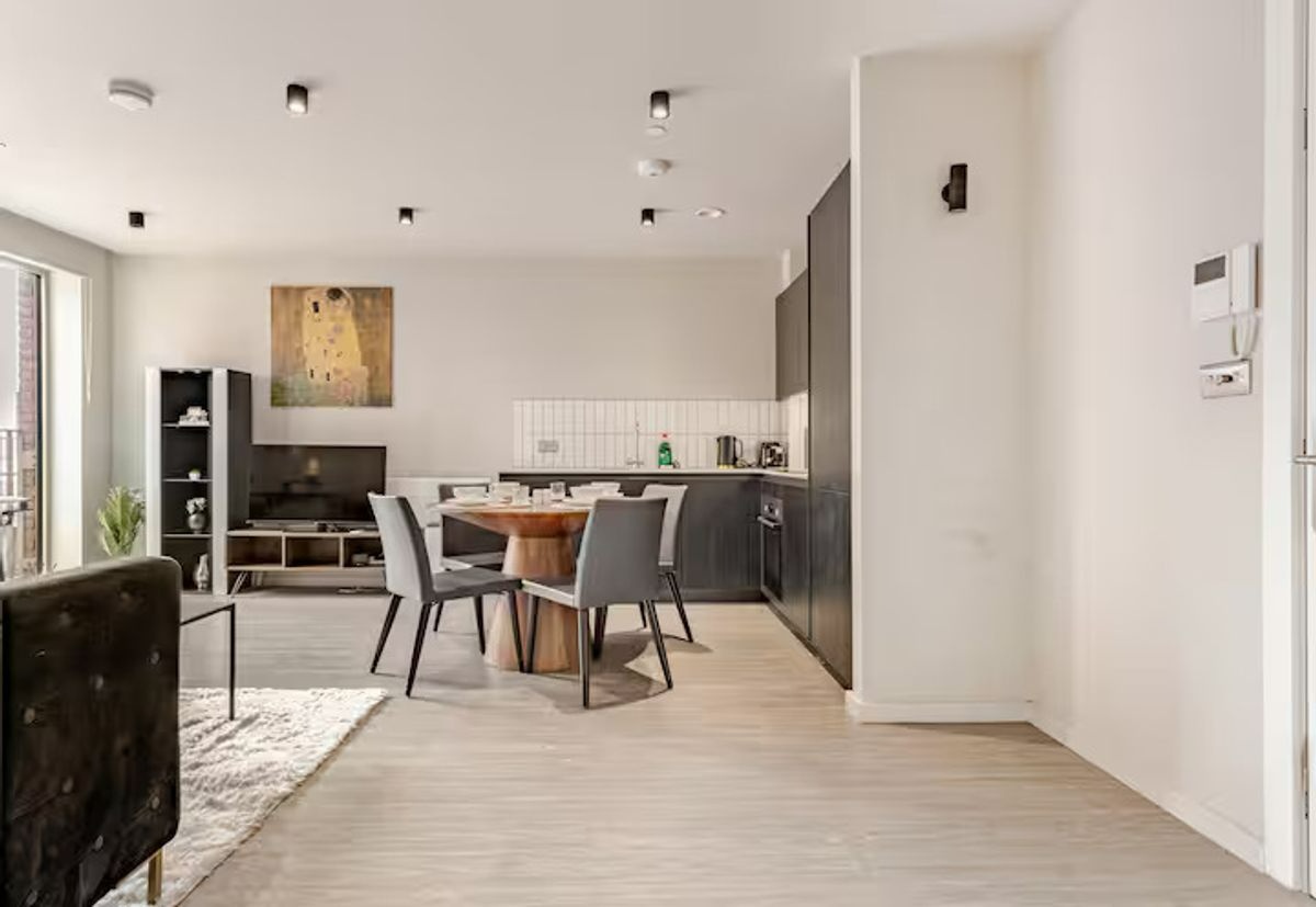 1 Bed Flat, Hulme Hall Road, M15 photo 3