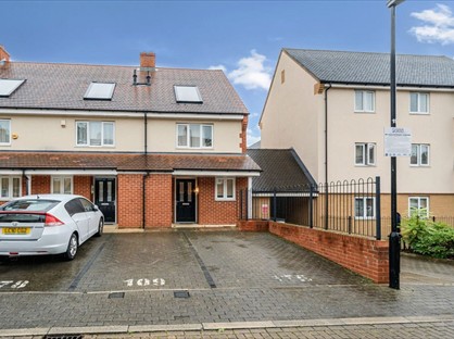 2 Bed Terraced House, Albacore Way, UB3