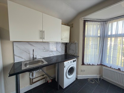 2 Bed Flat, First Avenue, E12