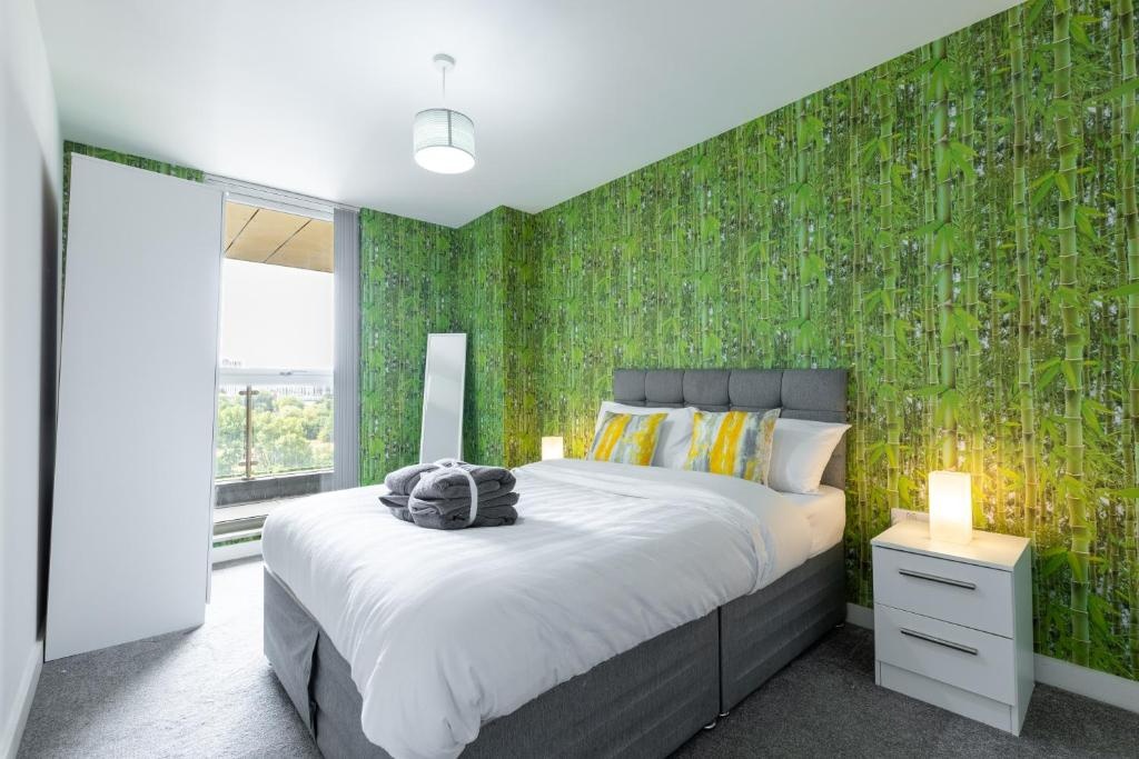 2 Bed Flat, Adeplhi Street, M3 photo 2
