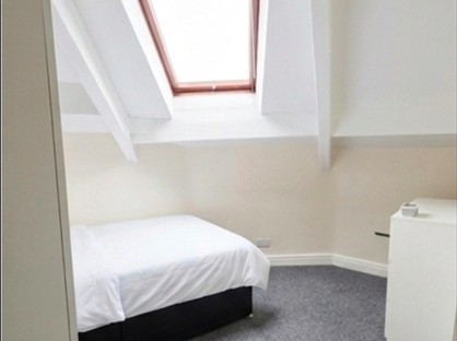 Room in a Shared House, Hebble St, HD1
