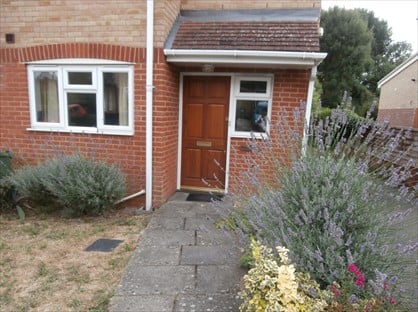 3 bed semi-detached house for rent in 3 Bed Semi-Detached House, Hillrise, GU2