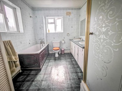 3 Bed Terraced House, Maybury St, SW17