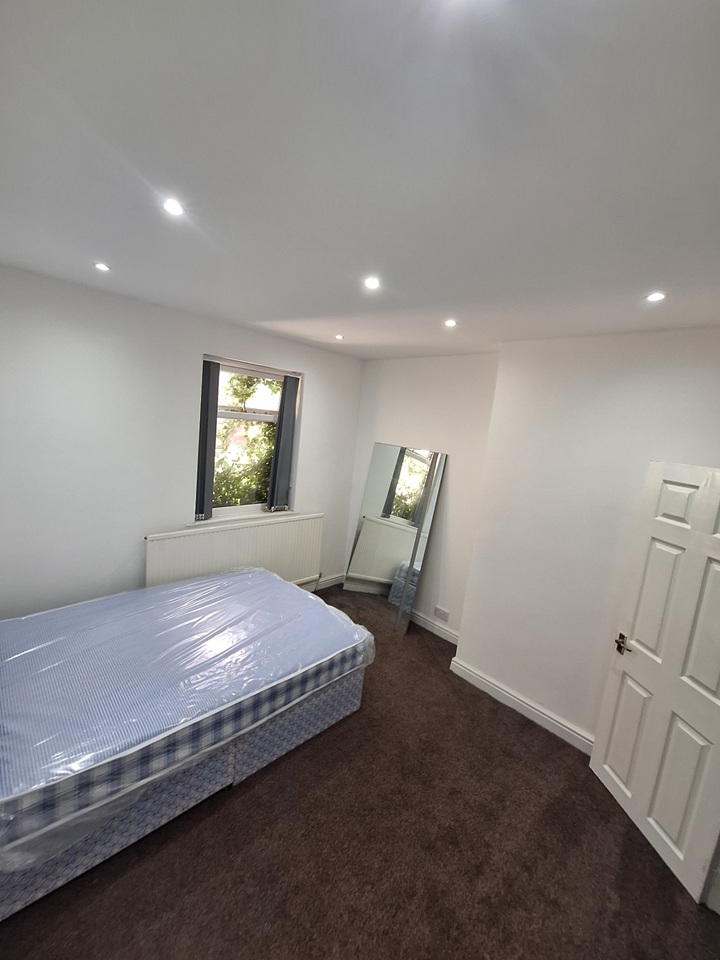 Room in a Shared House, Grosvenor Road, M16