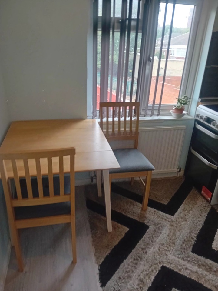 1 Bed Semi-Detached House, Clough Street, LS27
