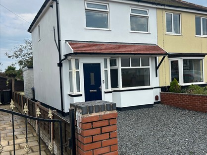 3 Bed Semi-Detached House, St Davids Avenue, FY5