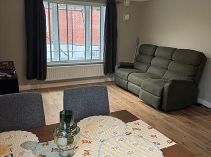 Room in a Shared Flat, Kings Place, AL9