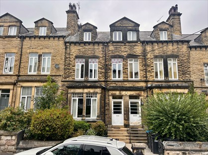 2 Bed Flat, St. Marys Avenue, HG2