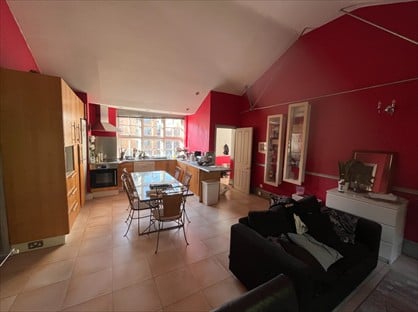 3 Bed Flat, Boswell Court, WC1N