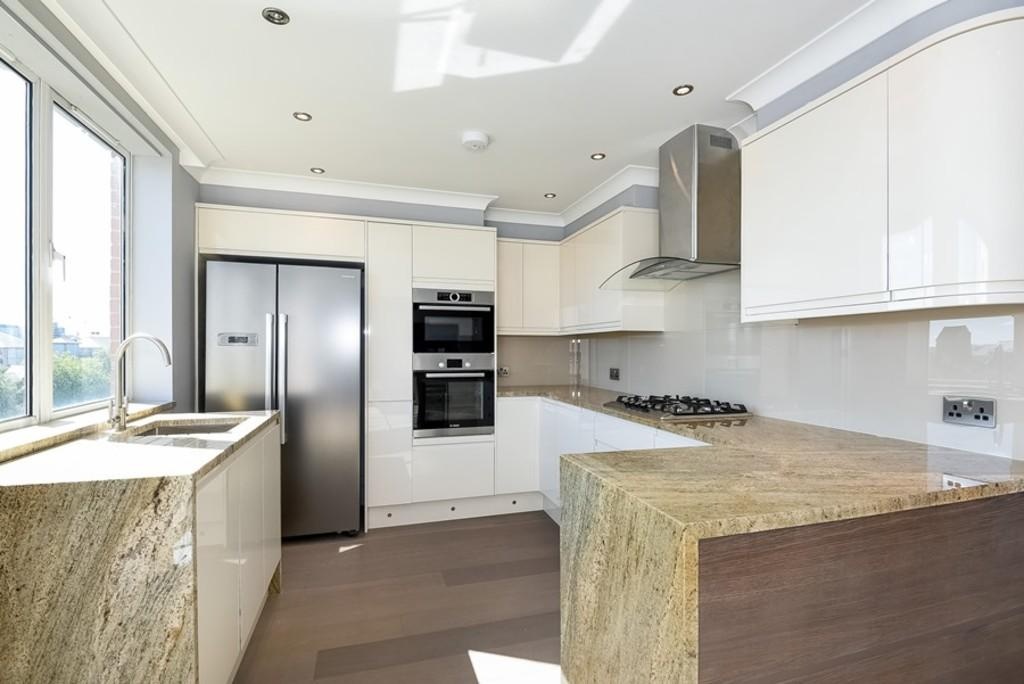 3 Bed Flat, Regent Court, NW8