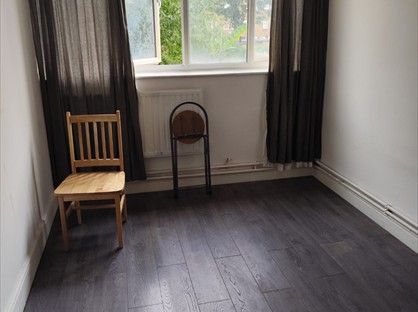 Room in a Shared House, Broomfield St, E14