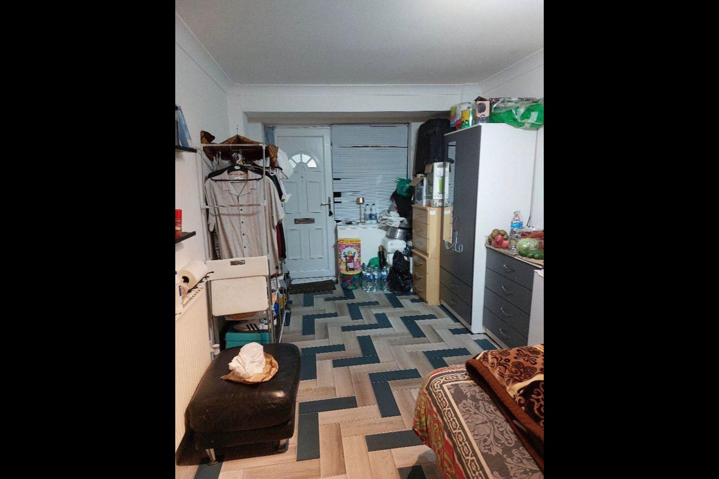 Room in a Shared House, Kingston Road, B9