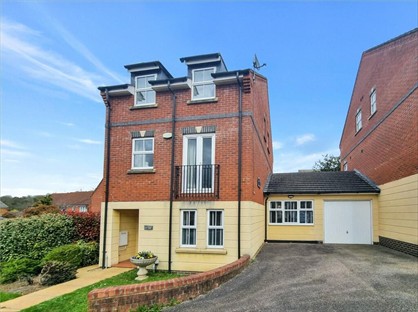4 Bed Detached House, Tregony Road, BR6