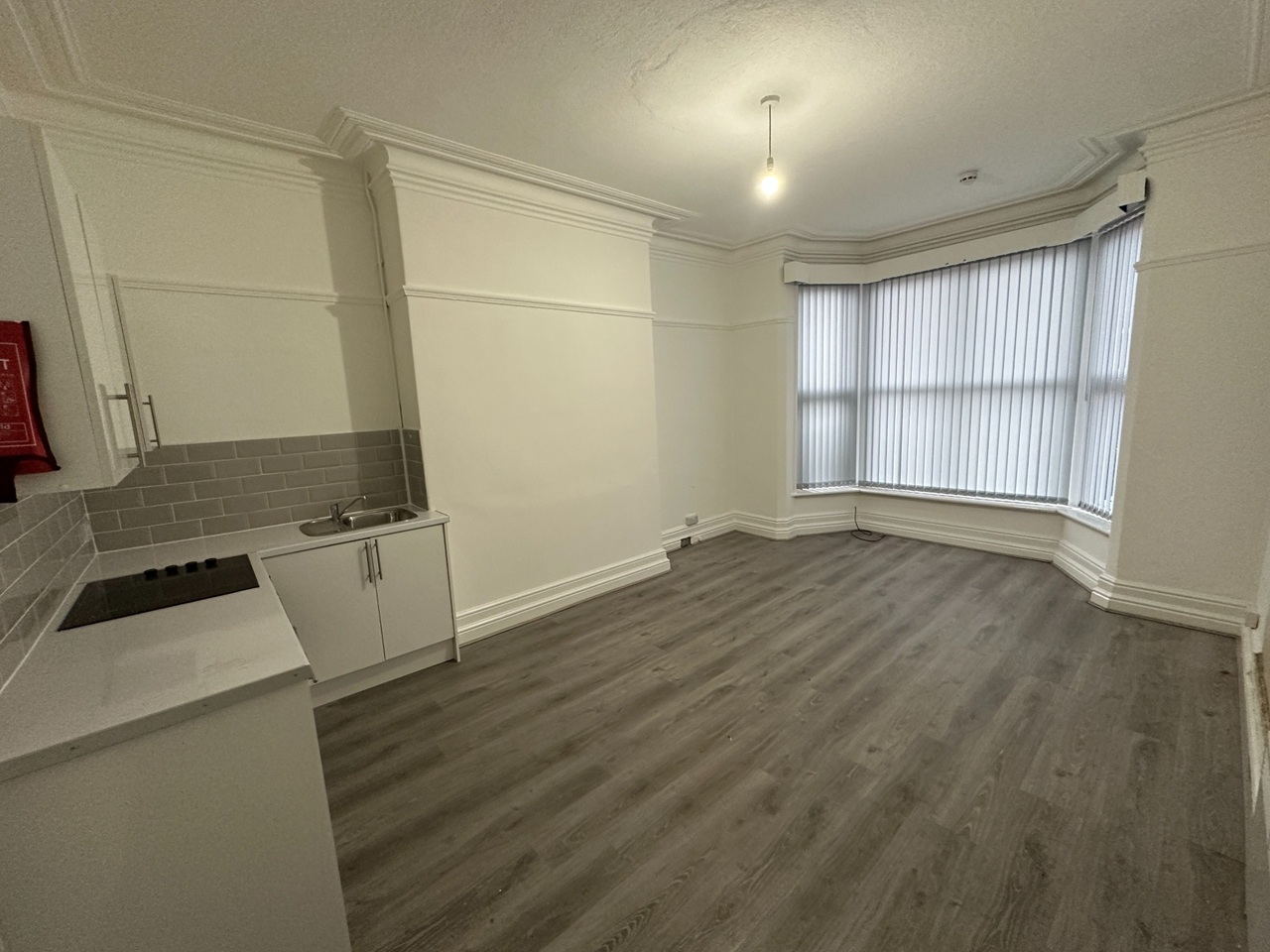 1 Bed Flat, Mexborough Avenue, LS7 photo 2