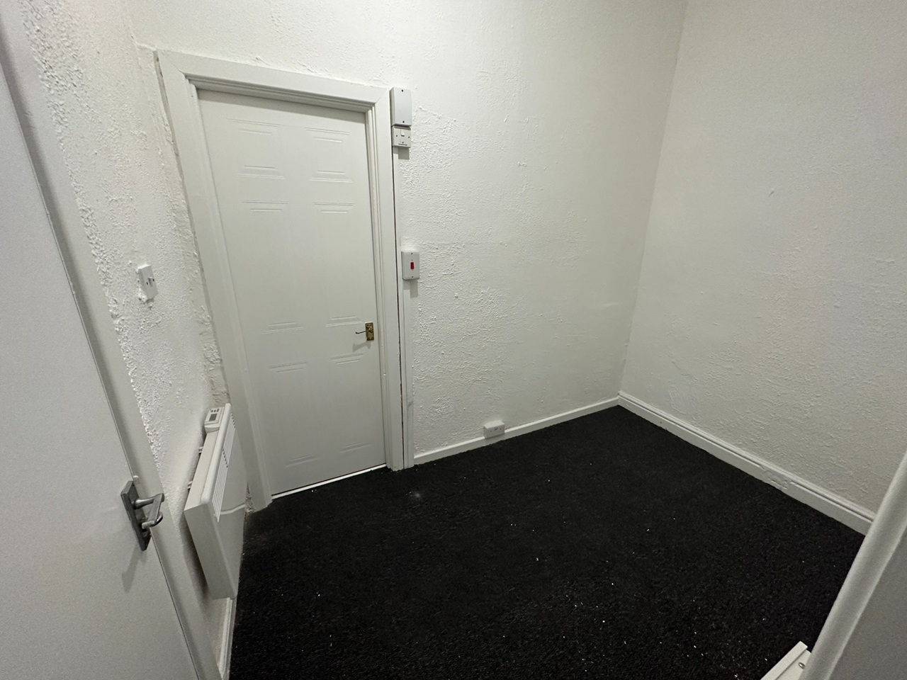 1 Bed Flat, Mexborough Avenue, LS7 photo 3