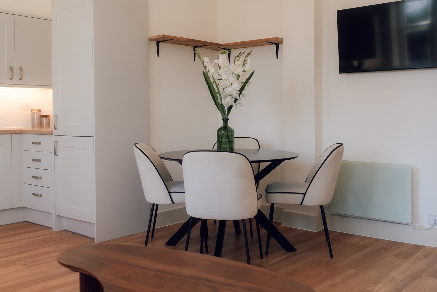 1 Bed Flat, The Nidus, OX2 photo 4