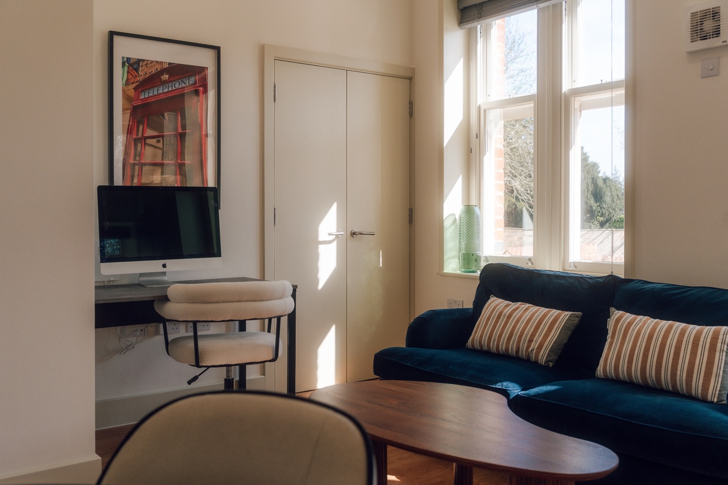 1 Bed Flat, The Nidus, OX2 photo 2
