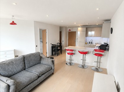 2 Bed Flat, Oculus House, IG11