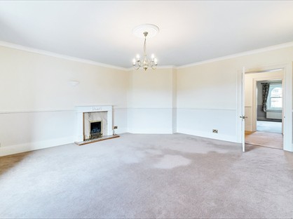 3 Bed Flat, Pittville Circus Road, GL52