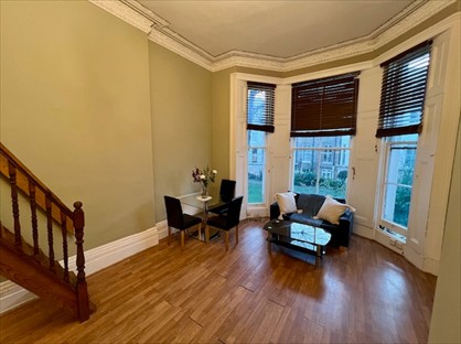 Room in a Shared House, Holland Road, W14