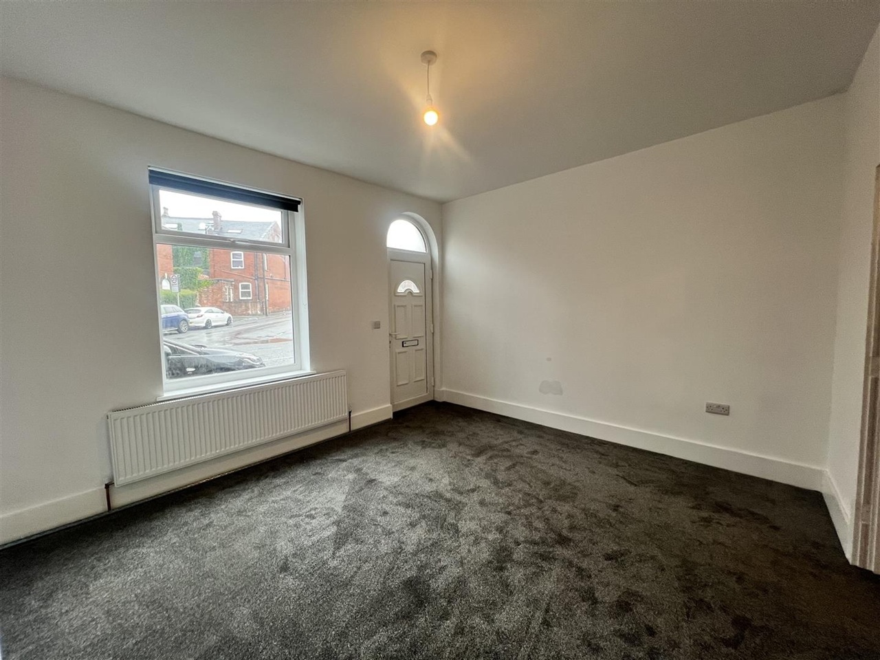3 Bed Terraced House, Whingate, LS12 photo 2