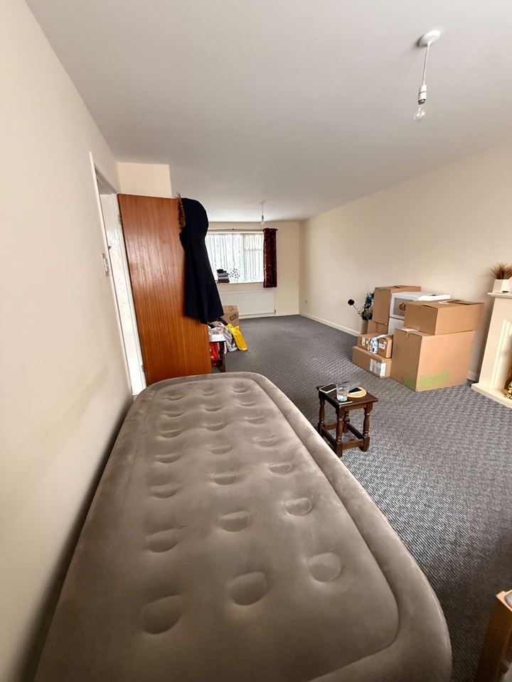 3 Bed Detached House, Hollowood Avenue, DE23