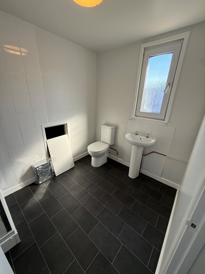1 Bed Flat, Howard Road, SO15 photo 4