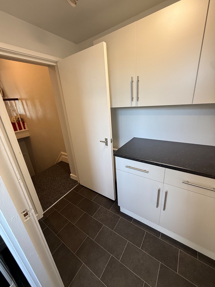 1 Bed Flat, Howard Road, SO15 photo 5