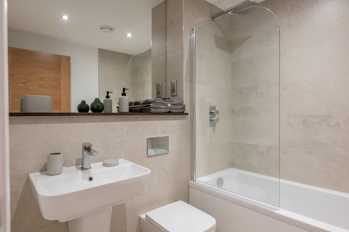 1 Bed Flat, The Mount, LS9 photo 4