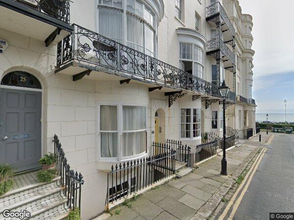 1 Bed Flat, Marine Square, BN2 photo 2