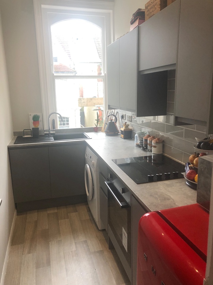 Studio Flat, Lancaster Road, BN1 photo 4