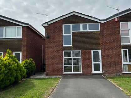 3 Bed Semi-Detached House, Linnet Close, BS22