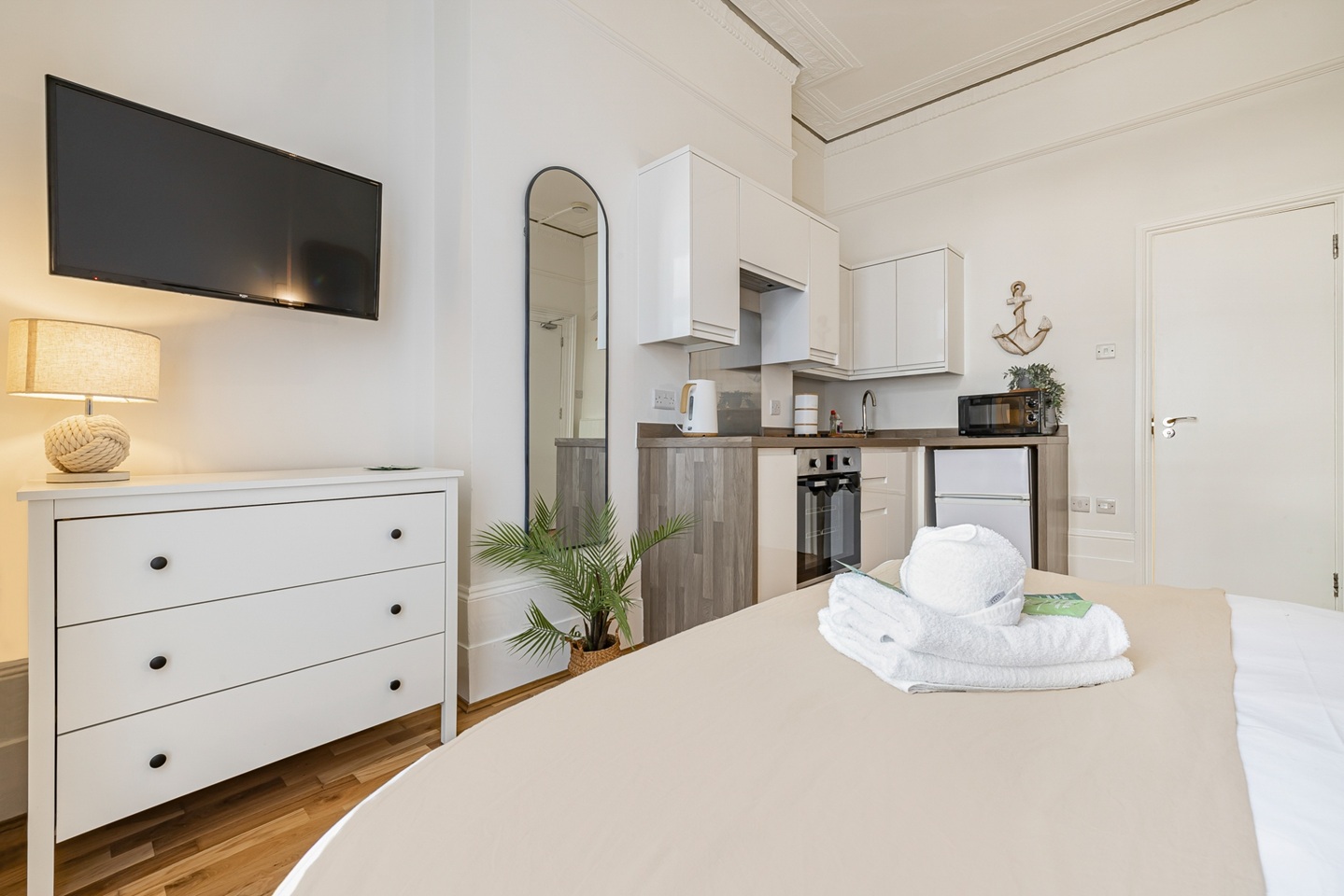 Studio Flat, Brunswick Road, BN3 photo 2