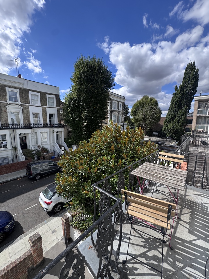 1 Bed Flat, Surrendale Place, W9 photo 2
