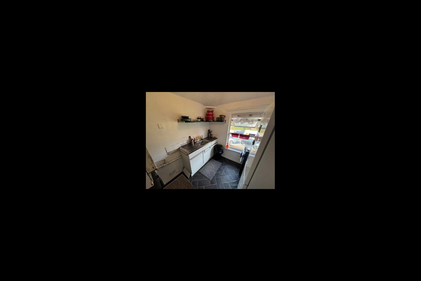 1 Bed Flat, Harborne Lane, B17 photo 3