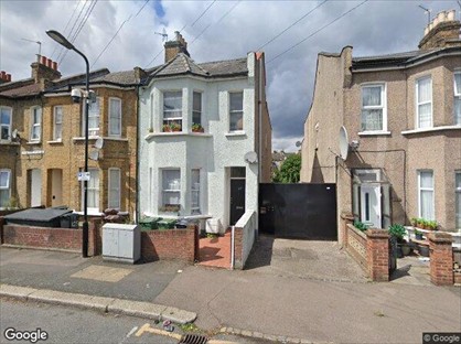 Room in a Shared Flat, Newport Road, E10