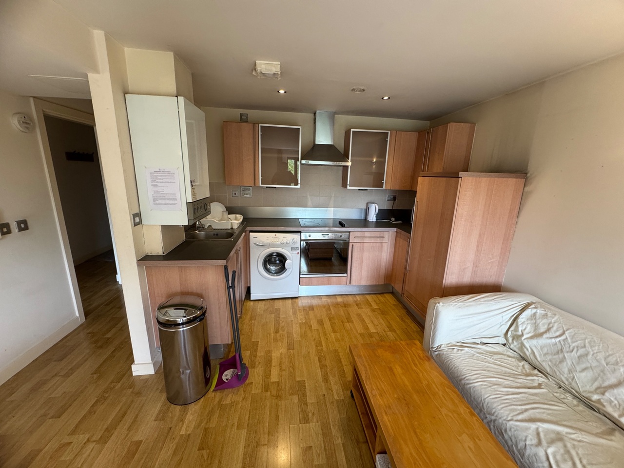 1 Bed Flat, The Eighth Day, M1 photo 5