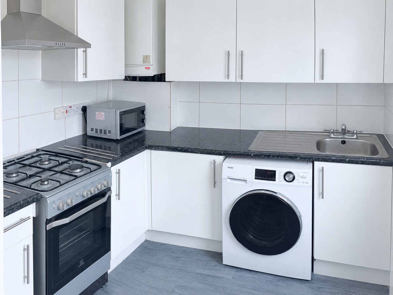 1 Bed Flat, Henry St, RG1