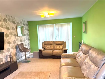 5 Bed Detached House, Fakenham Road, NN18