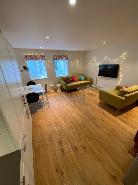 2 Bed Flat, Eagle Court, EC1M