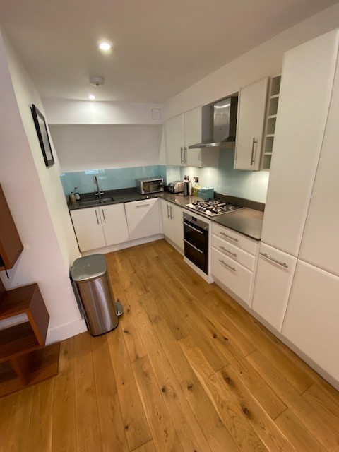 2 Bed Flat, Eagle Court, EC1M photo 2