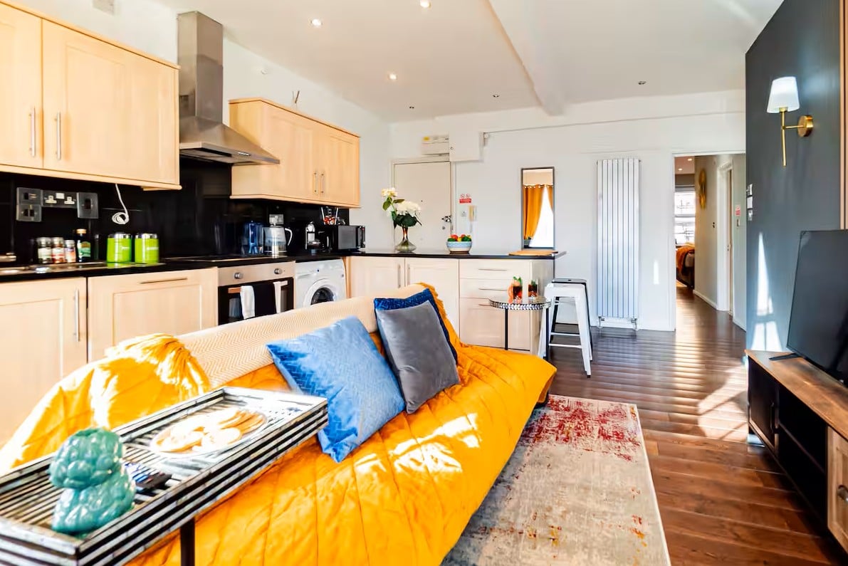 2 Bed Flat, Cromwell Road, SW7 photo 3