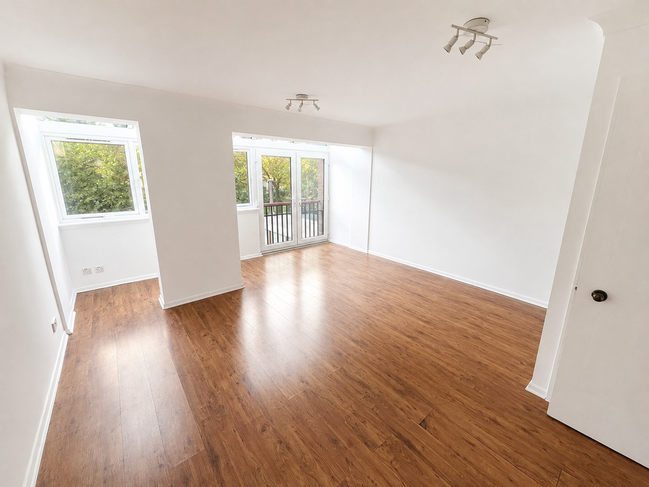2 Bed Flat, Bywater Place, SE16