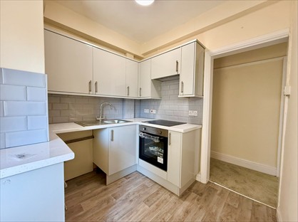 2 Bed Flat, Newcomen Court, PO2