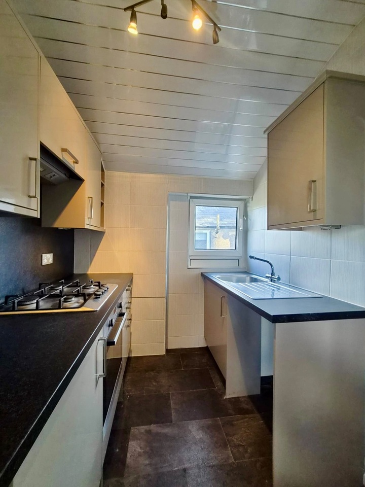 3 Bed Flat, Crofthill Road, G44 photo 5