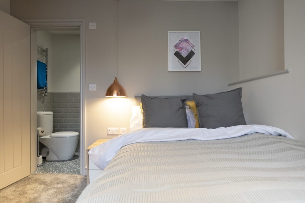 Room in a Shared House, Junction St, DE1