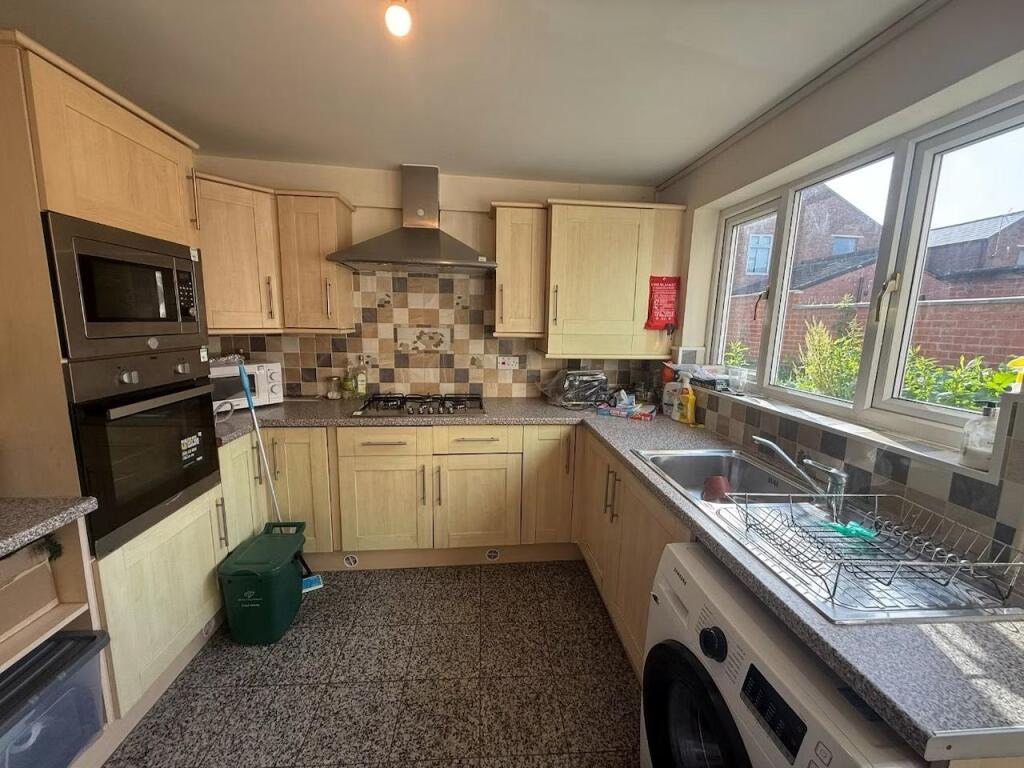 Room in a Shared House, Bailey St, DE23 photo 5